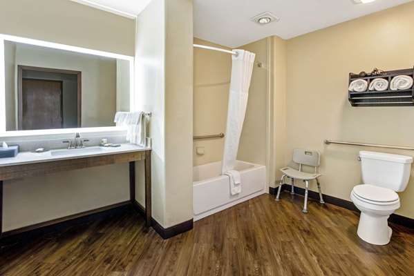  - La Quinta Inn Santa Rosa - I-40, Exit 275