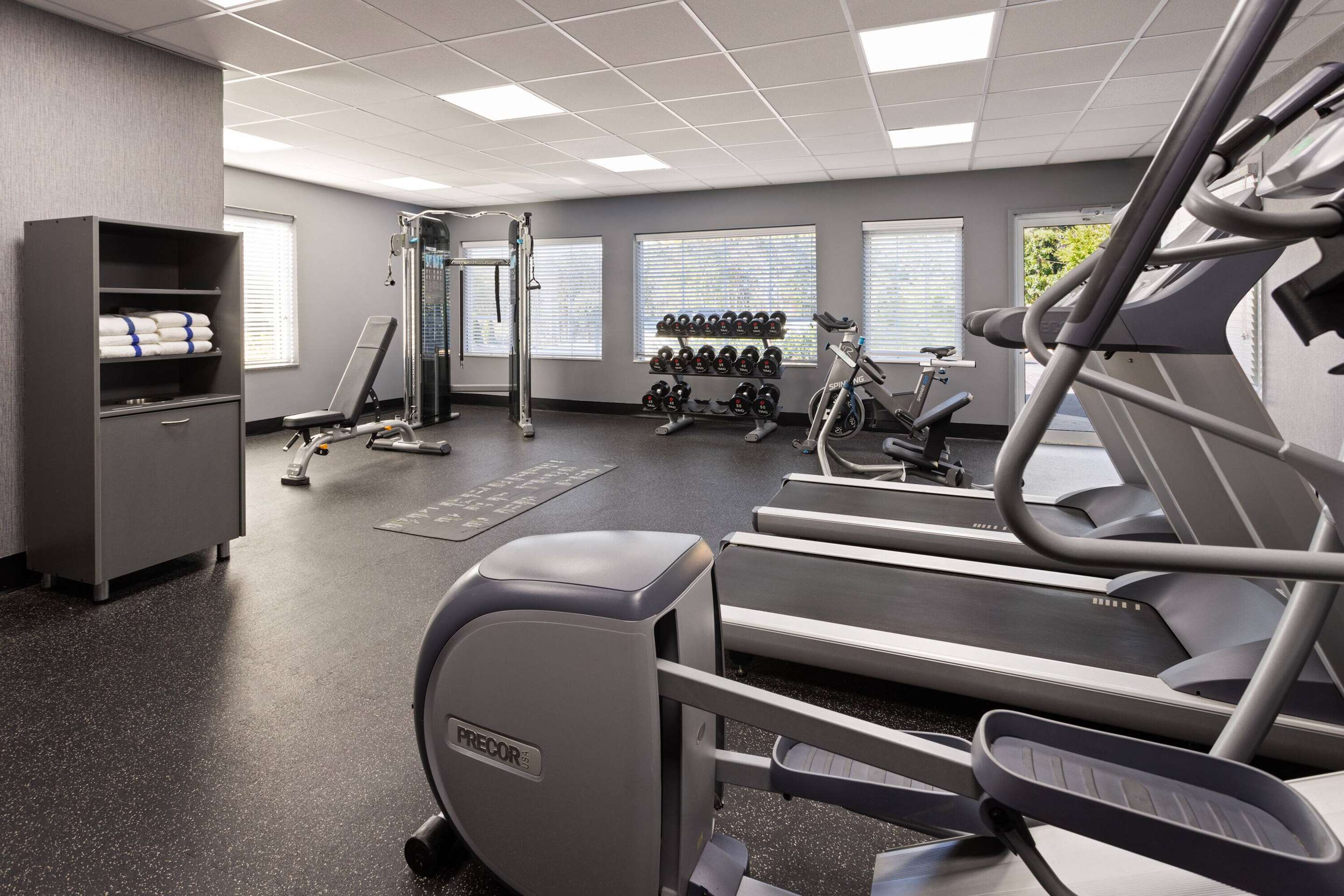 Health club fitness center gym | La Quinta by Wyndham Atlanta South - Newnan