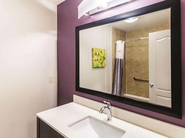 Suite - La Quinta Inn & Suites Mission