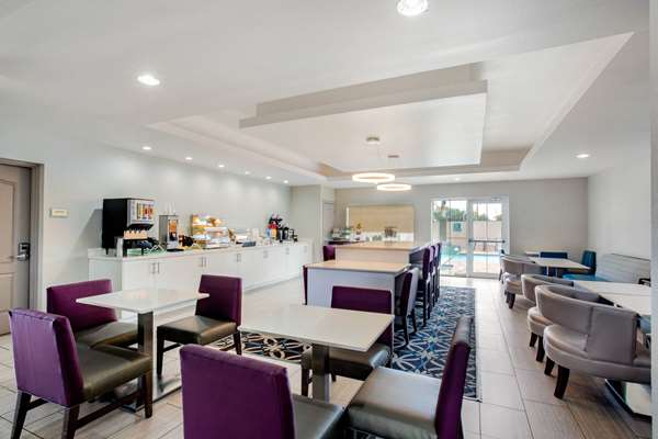  - La Quinta Inn & Suites Mission