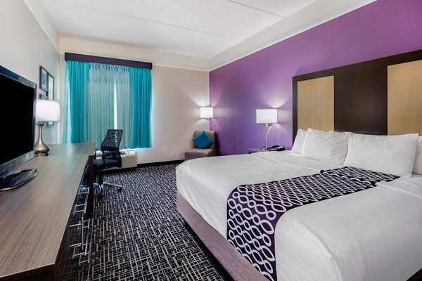  - La Quinta Inn & Suites Mission