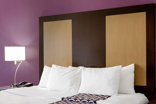  - La Quinta Inn & Suites Mission