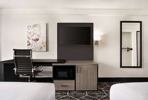  - La Quinta Inn & Suites Hesperia - I-15, Exit 147