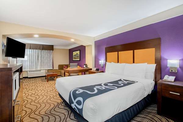  - La Quinta Inn & Suites Hesperia - I-15, Exit 147