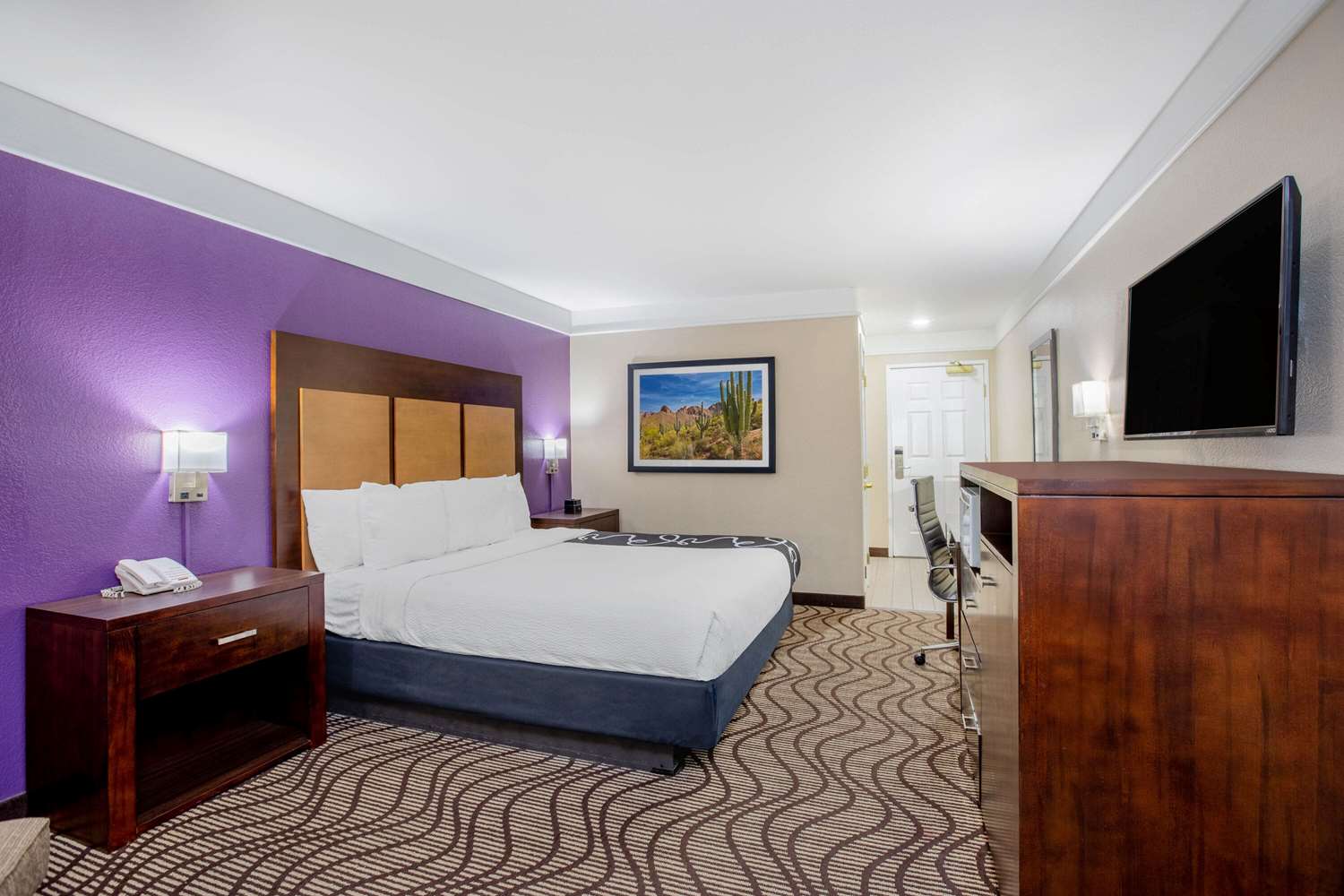 La Quinta Inn & Suites Hesperia I15, Exit 147, CA See Discounts