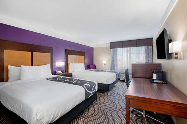  - La Quinta Inn & Suites Hesperia - I-15, Exit 147