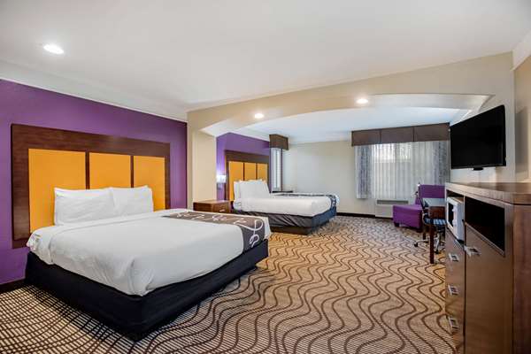  - La Quinta Inn & Suites Hesperia - I-15, Exit 147