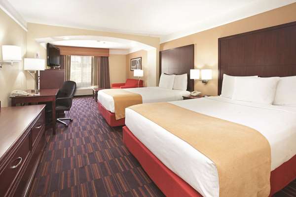 Suite - La Quinta Inn & Suites Midtown Albuquerque - I-40, Exit 159A & 159D