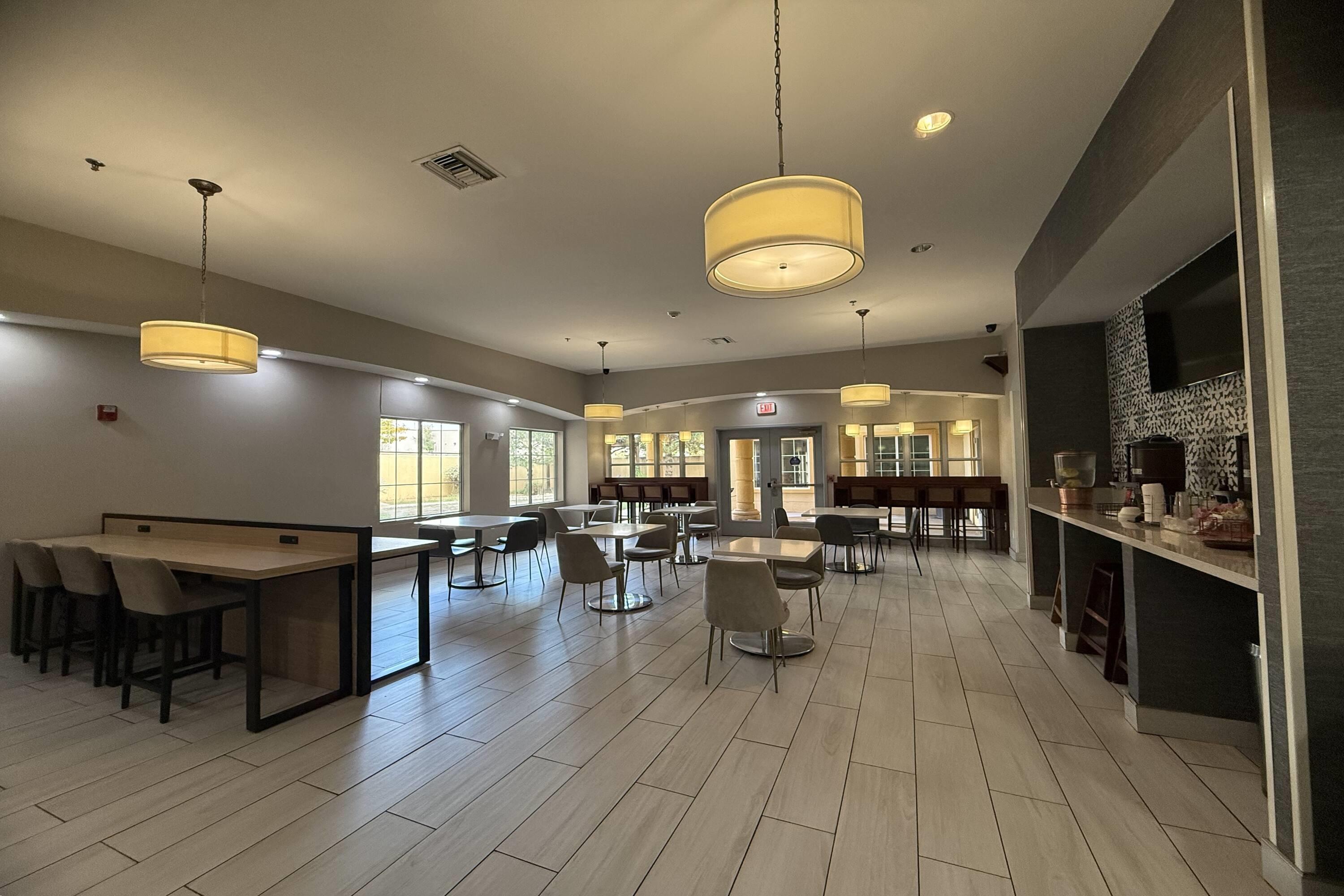 Lobby | La Quinta by Wyndham Albuquerque Midtown