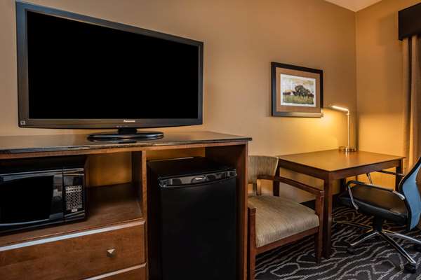  - La Quinta Inn & Suites Eugene - I-105, Exit 2