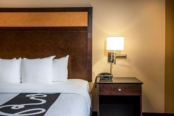  - La Quinta Inn & Suites Eugene - I-105, Exit 2