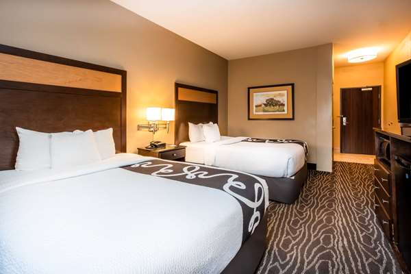  - La Quinta Inn & Suites Eugene - I-105, Exit 2