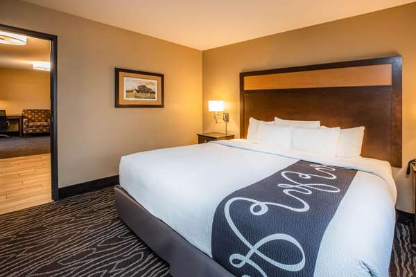 Suite - La Quinta Inn & Suites Eugene - I-105, Exit 2