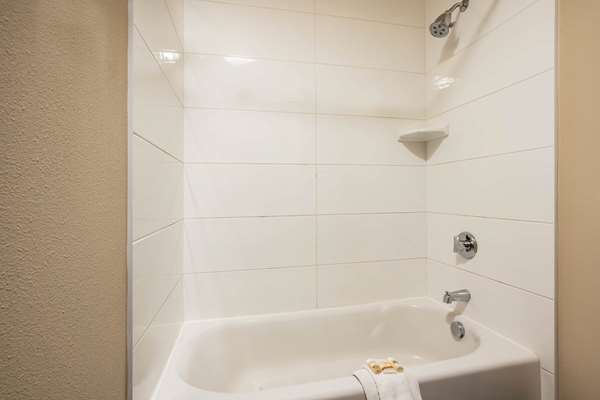  - La Quinta Inn & Suites Eugene - I-105, Exit 2