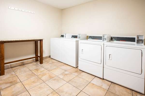 Amenities - La Quinta Inn & Suites Grants Pass - I-5, Exit 58