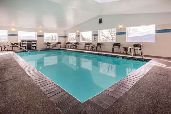 Pool - La Quinta Inn & Suites Grants Pass - I-5, Exit 58