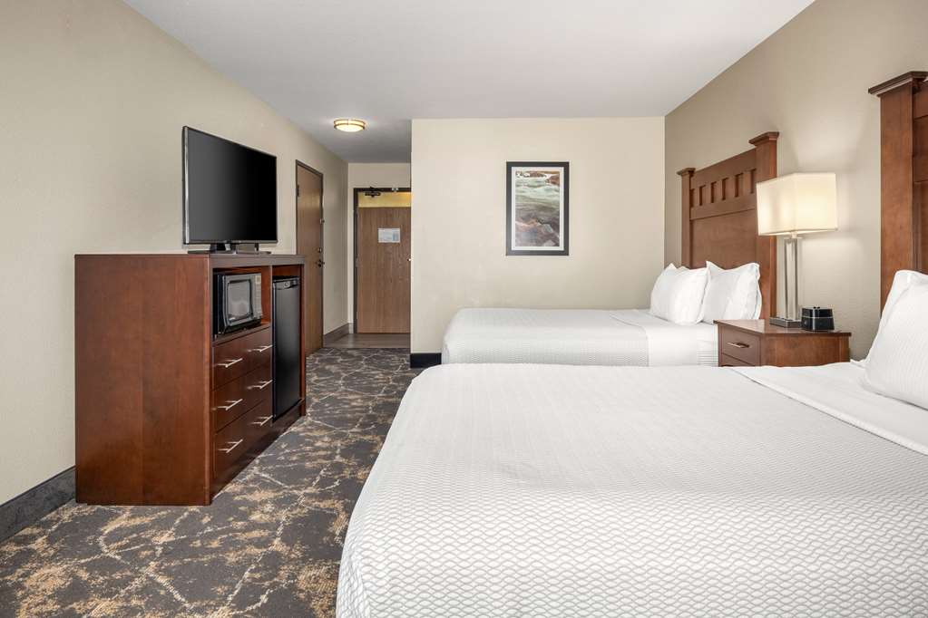 LA QUINTA INN STE GRANTS PASS-guestroom-Guest Room,On-Site.jpg