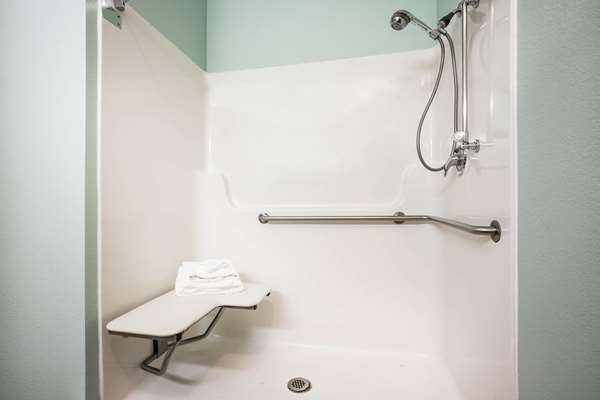  - La Quinta Inn & Suites Newport