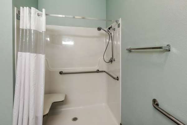  - La Quinta Inn & Suites Newport