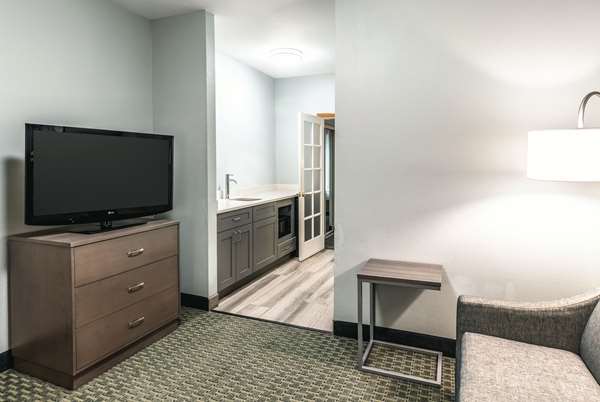 Suite - La Quinta Inn & Suites Newport