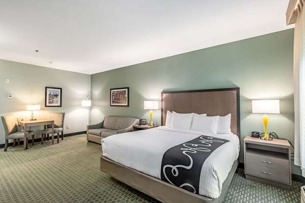  - La Quinta Inn & Suites Newport