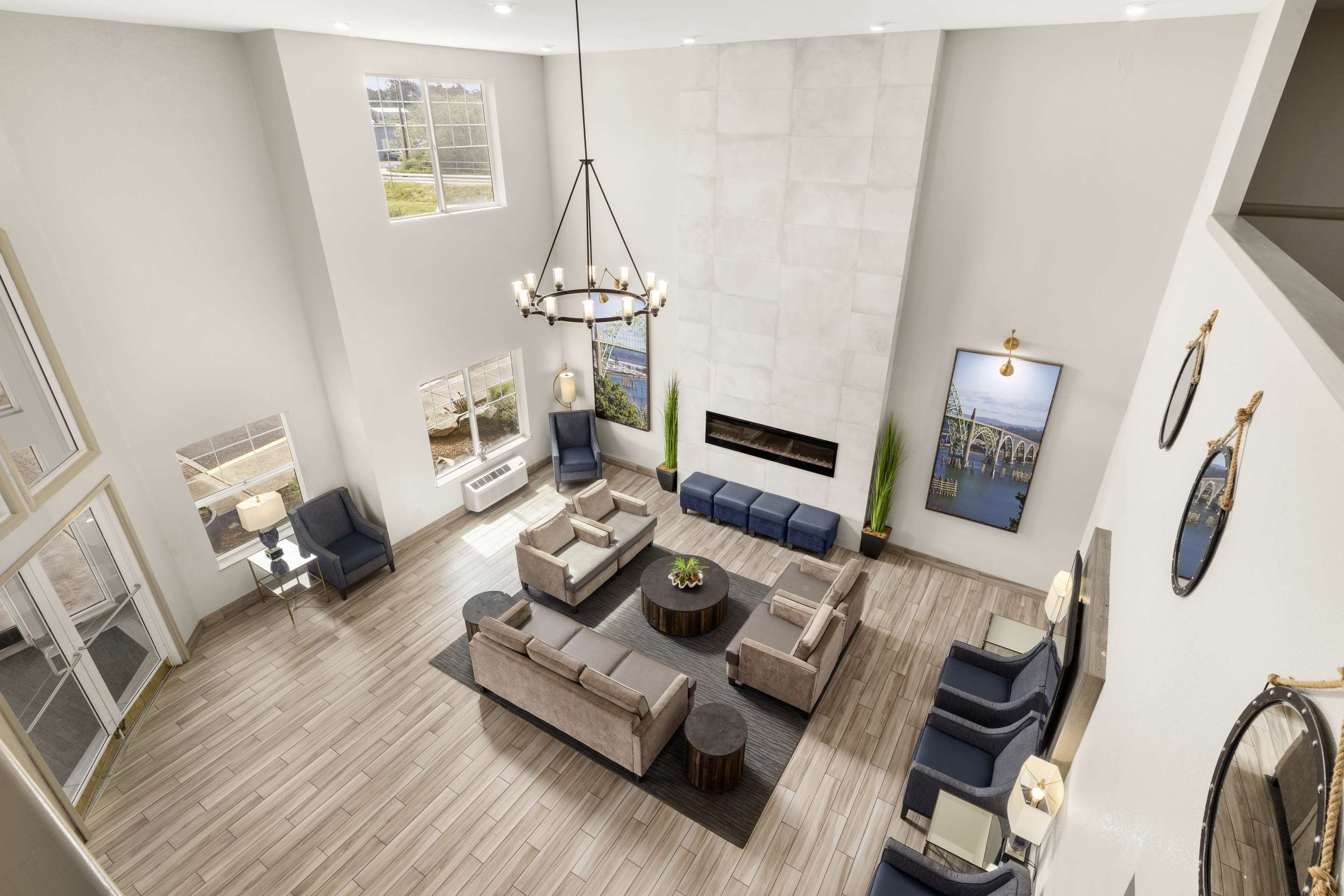 lobby view | La Quinta Inn & Suites by Wyndham Newport