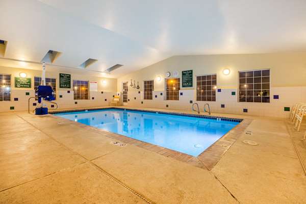 Pool - La Quinta Inn & Suites Spokane Valley