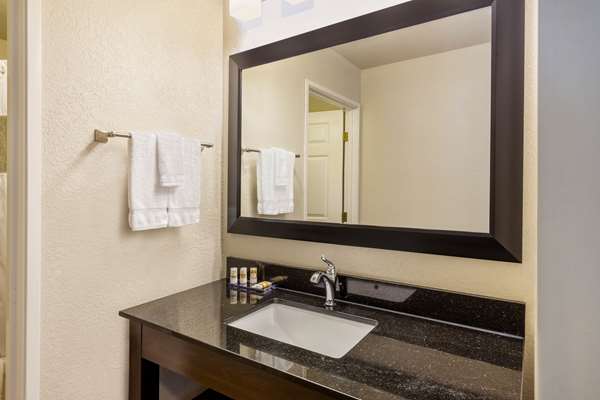  - La Quinta Inn & Suites Spokane Valley