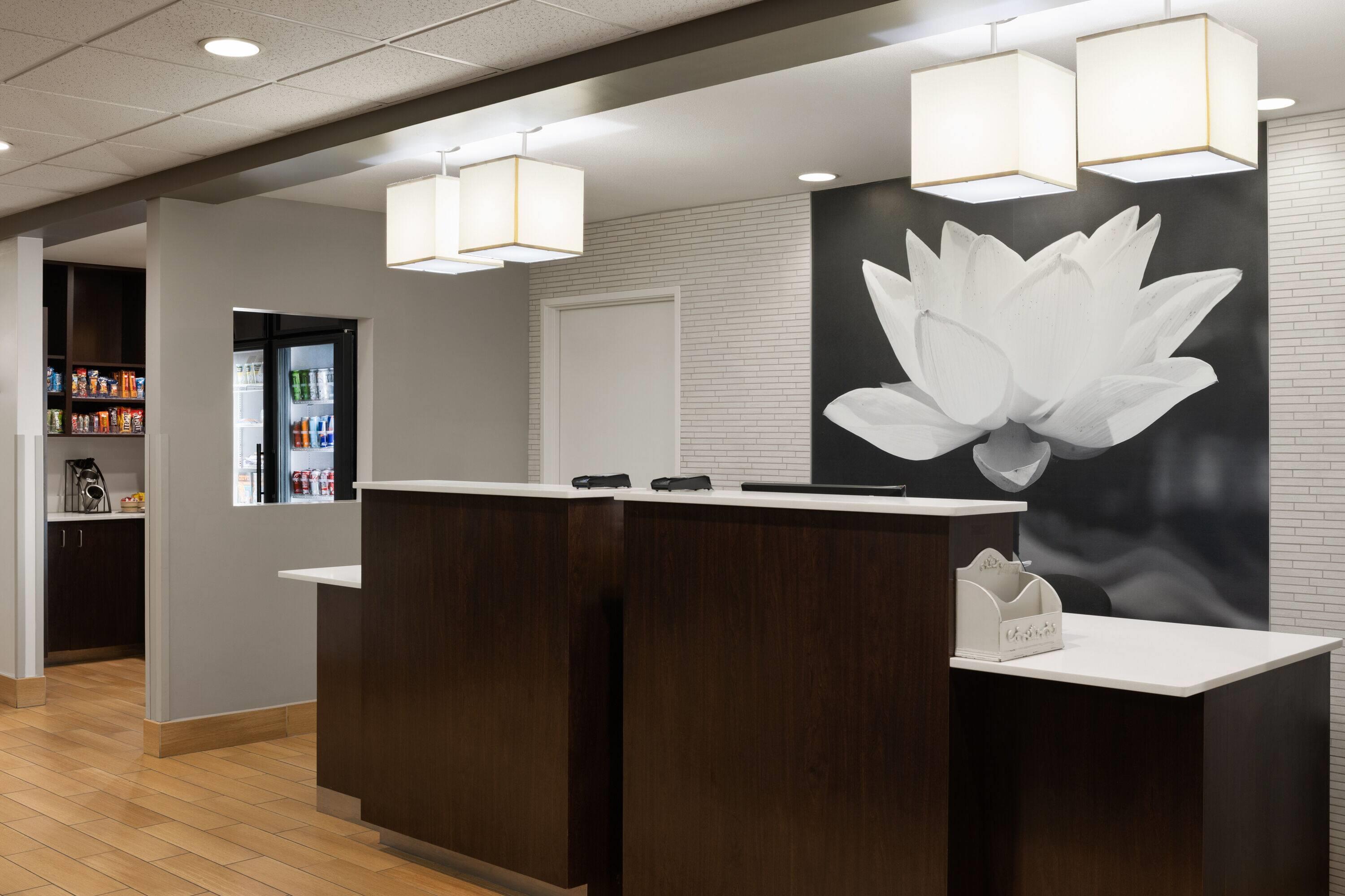 Reception | La Quinta Inn & Suites by Wyndham Spokane Valley