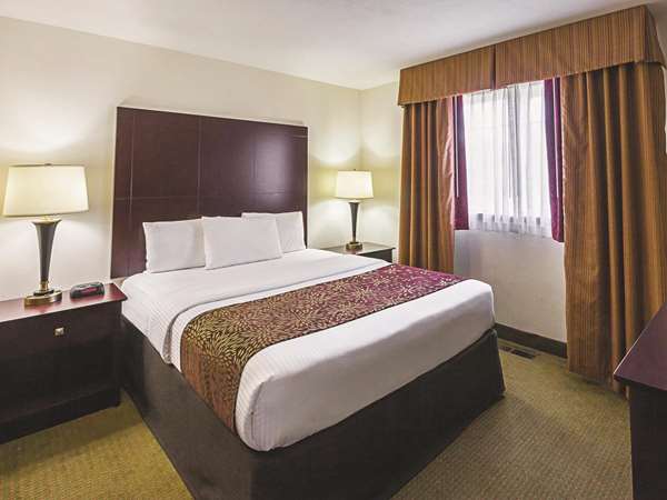 Suite - La Quinta Inn & Suites Woodburn - I-5, Exit 271