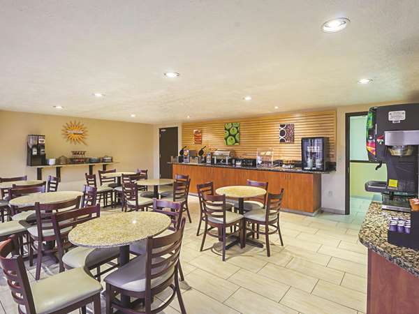  - La Quinta Inn & Suites Woodburn - I-5, Exit 271