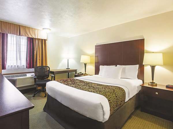  - La Quinta Inn & Suites Woodburn - I-5, Exit 271