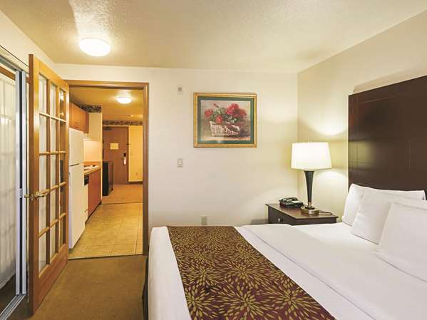 Suite - La Quinta Inn & Suites Woodburn - I-5, Exit 271