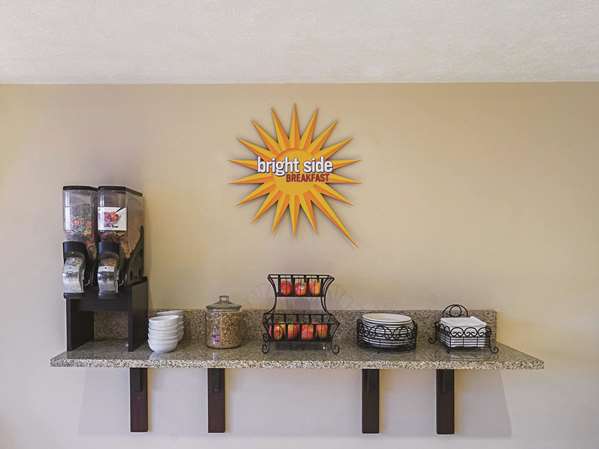  - La Quinta Inn & Suites Woodburn - I-5, Exit 271