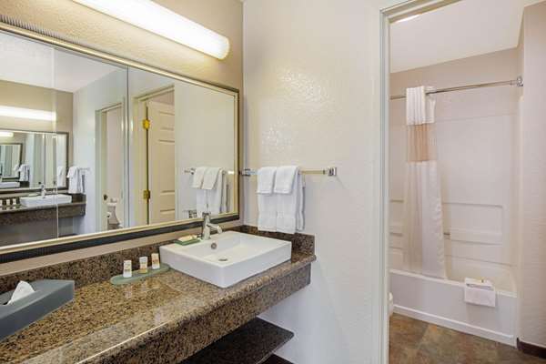  - La Quinta Inn & Suites Red Rock Las Vegas