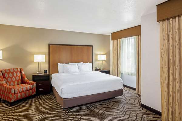  - La Quinta Inn & Suites Red Rock Las Vegas