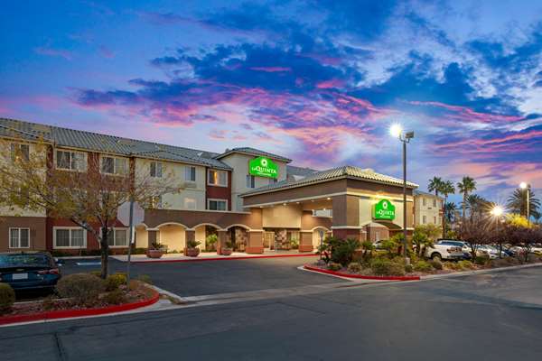 Exterior view - La Quinta Inn & Suites Red Rock Las Vegas