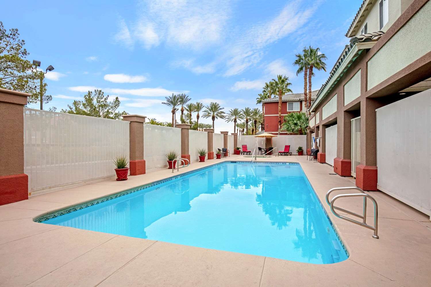 La Quinta Inn & Suites Red Rock Las Vegas, NV See Discounts