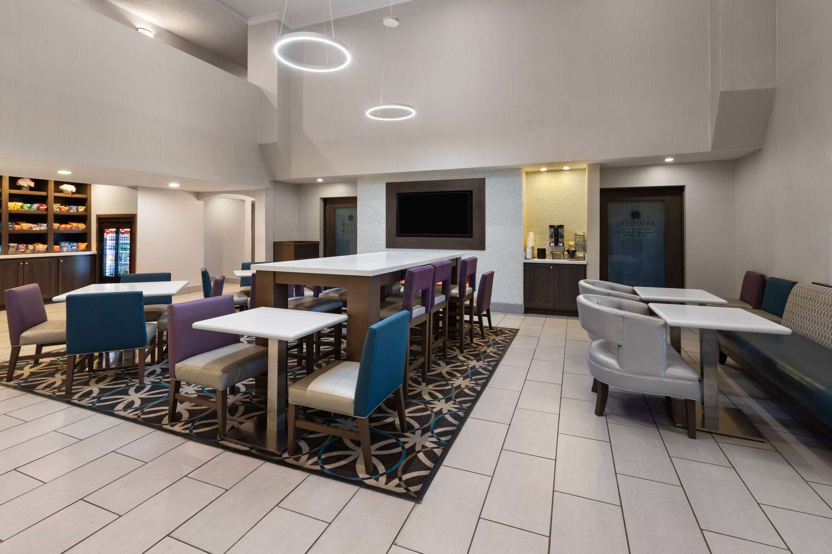 Lobby | La Quinta Inn & Suites by Wyndham North Orem