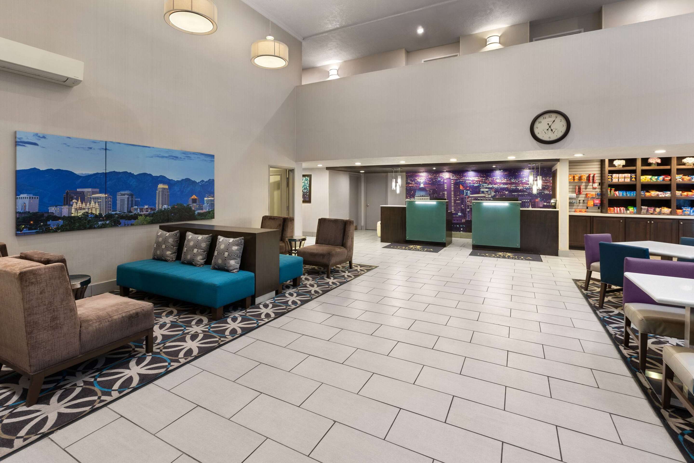 Lobby | La Quinta Inn & Suites by Wyndham North Orem