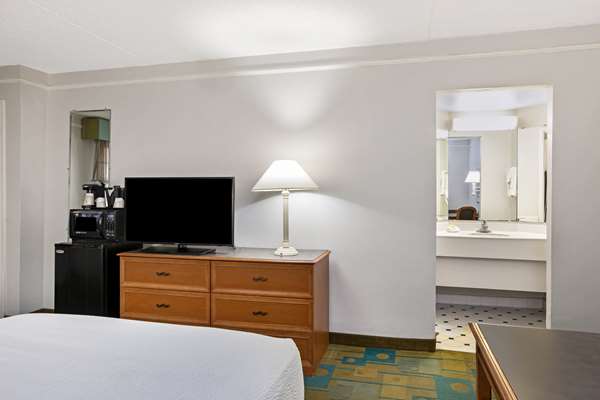  - La Quinta Inn Lomaland El Paso - I-10, Exit 29 & 30