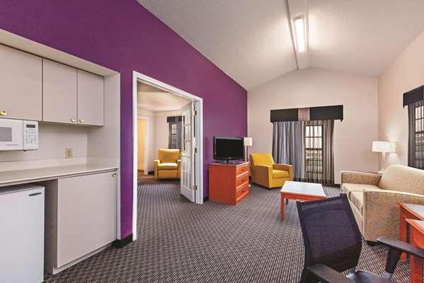 Suite - La Quinta Inn Odessa