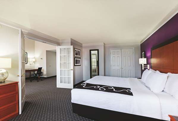 Suite - La Quinta Inn Odessa
