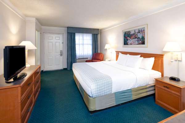  - La Quinta Inn Farmington