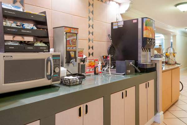  - La Quinta Inn Farmington