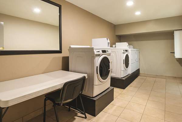 Amenities - La Quinta Inn Northwest Downtown Portland