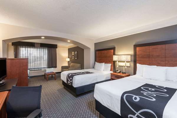 Suite - La Quinta Inn & Suites Convention Center San Antonio - I-37, Exit 141