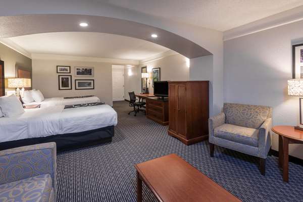 Suite - La Quinta Inn & Suites Convention Center San Antonio - I-37, Exit 141