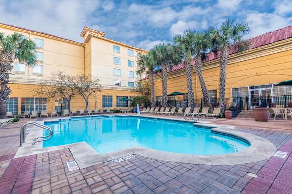 Pool - La Quinta Inn & Suites Convention Center San Antonio - I-37, Exit 141