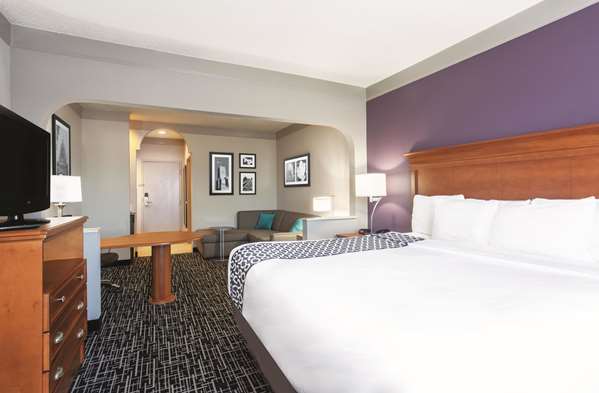 Suite - La Quinta Inn & Suites Jackson Airport Pearl - I-20, Exit 48